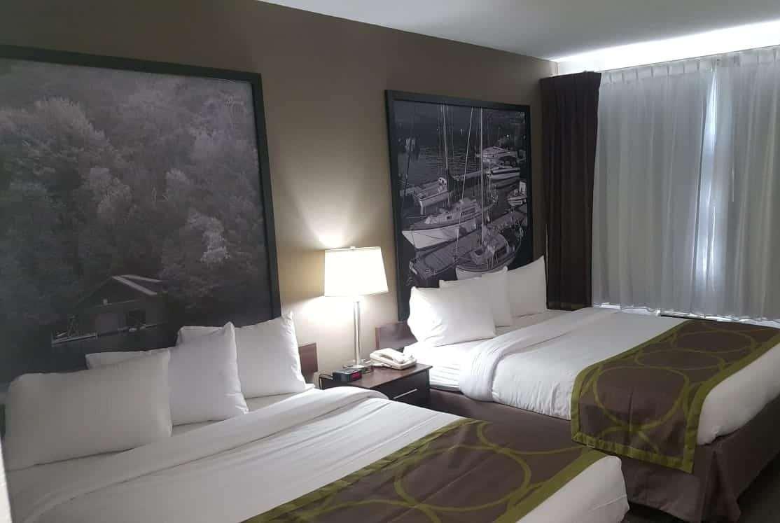 Super 8 By Wyndham Sarnia On Hotell Exteriör bild
