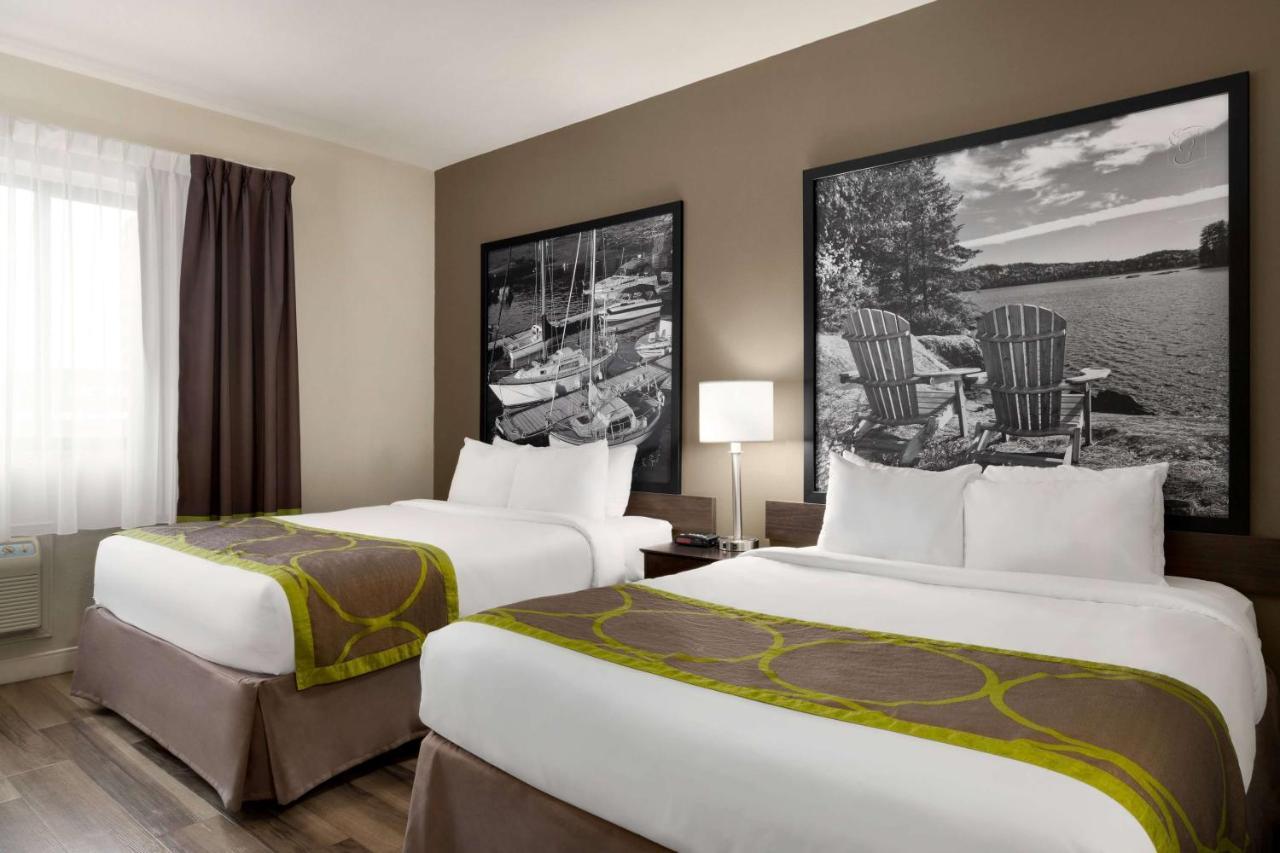 Super 8 By Wyndham Sarnia On Hotell Exteriör bild